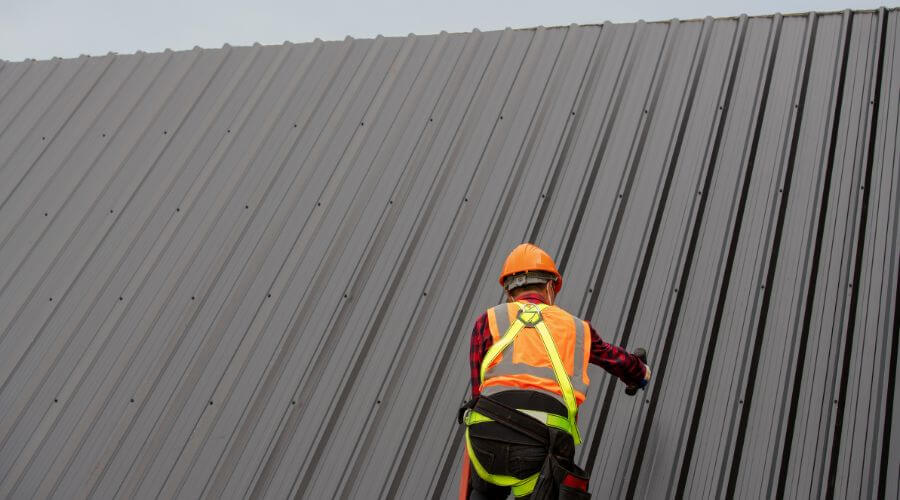 Professional metal roof installation services in Lake Cormorant, MS